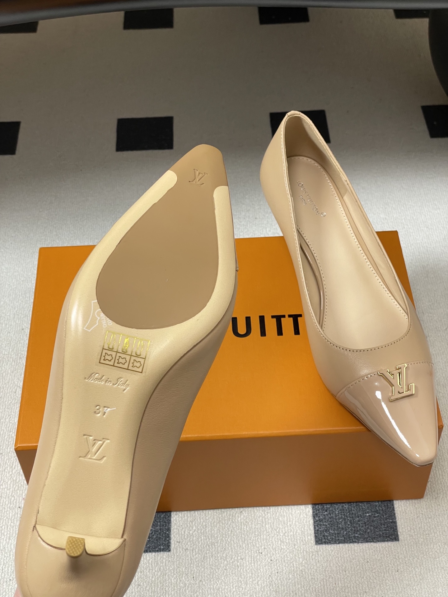 Women's high heels